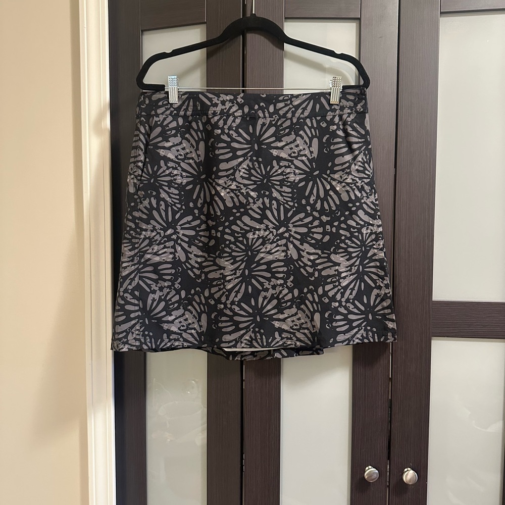 Rip Skirt in Black and Gray